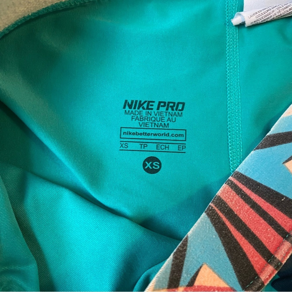 Nike Pro Size XS​ - Picture 5 of 6